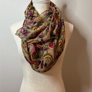 Elegant Multicolor Paisley Scarf